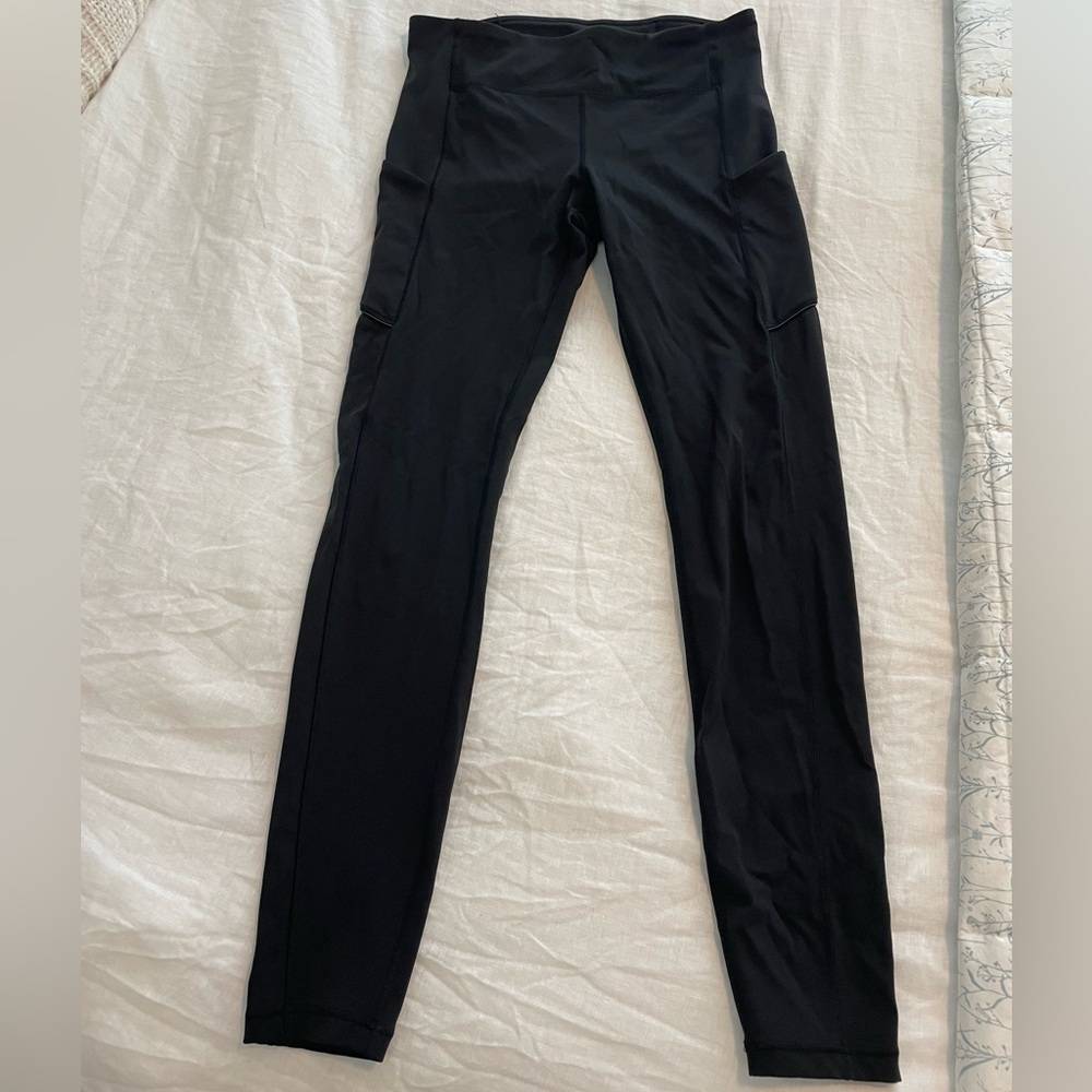 Black Lululemon leggings